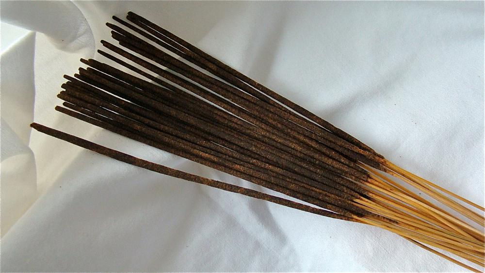 Peppermint And Eucalyptus-12 Hand Dipped Incense Sticks